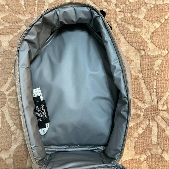 DISNEY‎ Nightmare Before Christmas Zero
Dog House Lunch Bioworld Grey. - Picture 10 of 13